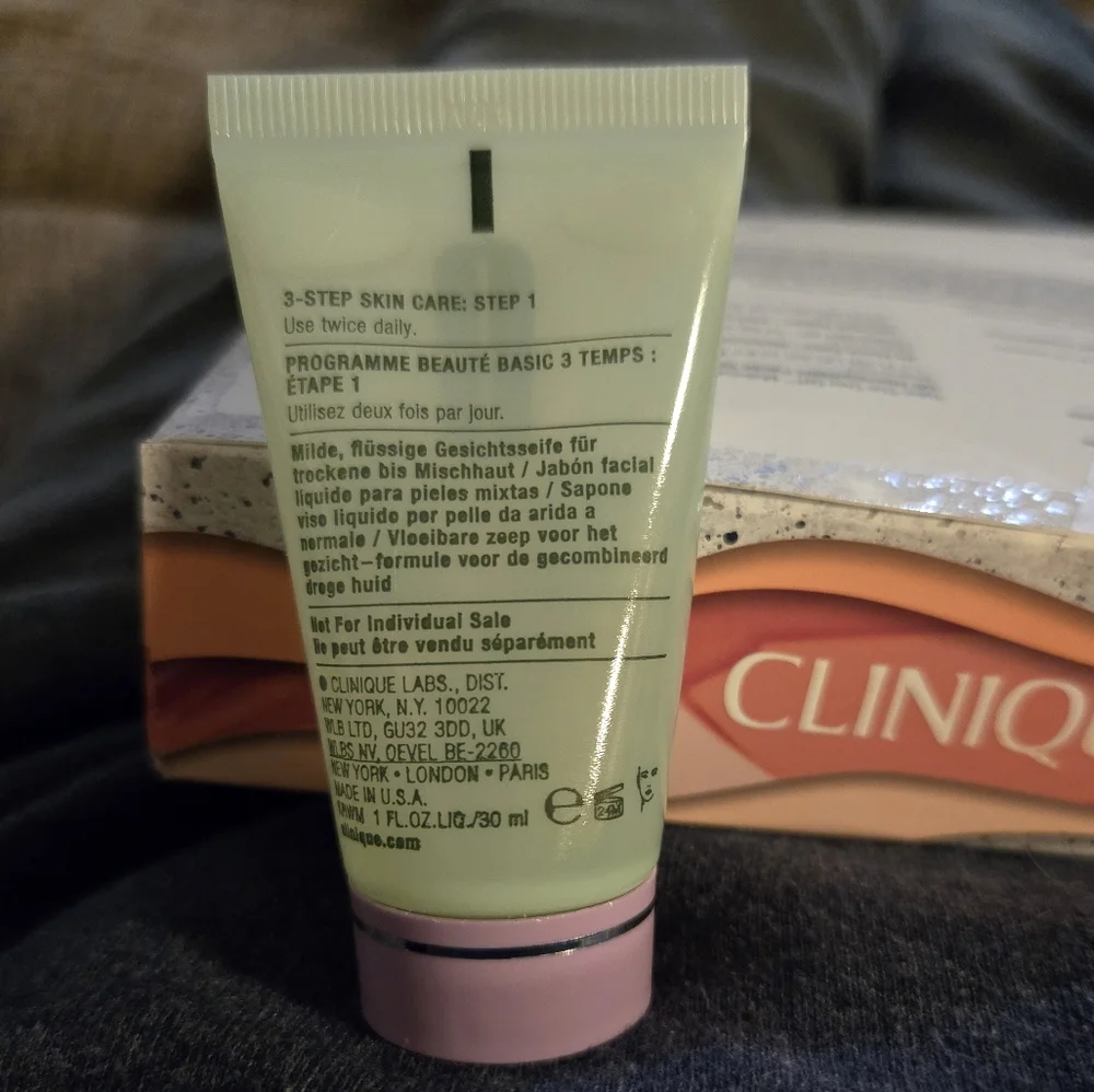 CLINIQUE ALL ABOUT CLEAN FACIAL CLEANSER